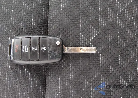 2019 Kia Rio S z USA, uszkodzony, nr VIN 3KPA24AB1KE217573